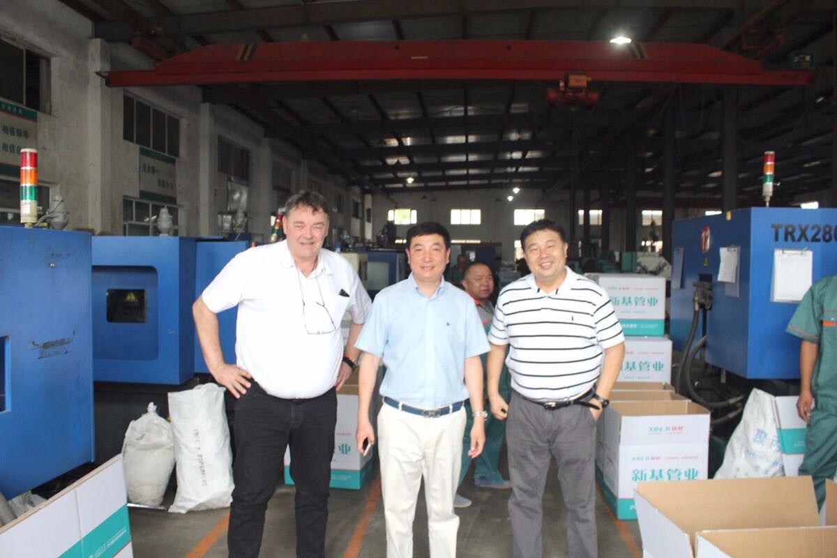 5b6a355e2574c.jpg badun1.jpg